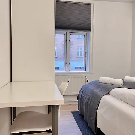 Two Bedroom In Copenhagen, Amagerbrogade 93, Köpenhamn