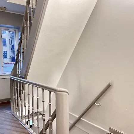 Two Bedroom In Copenhagen, Amagerbrogade 93, * Köpenhamn